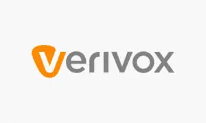 Logo mit dem Text "verivox" in grauer Schrift, wobei das "v" orange ist; Hintergrund weiß